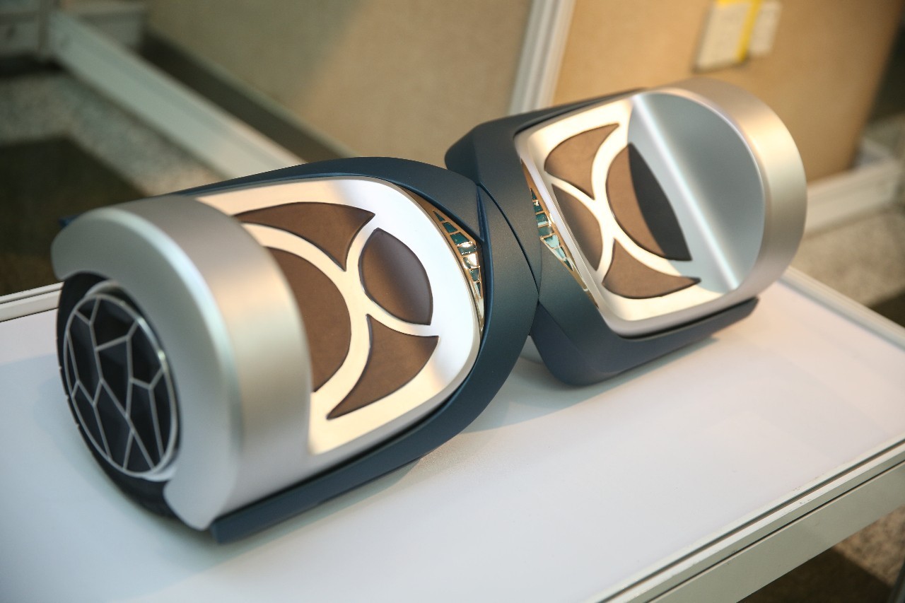 第二屆“匯創青春”上海大學生文化創意作品展示活動產品設計類專場開幕，電腦圖文設計展現未來創意力量